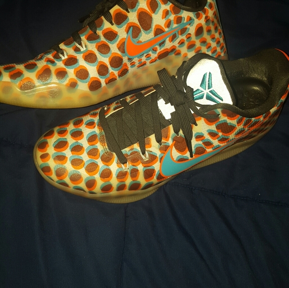 Kobe 11 "3d" size 10.5 mens - Picture 5 of 7
